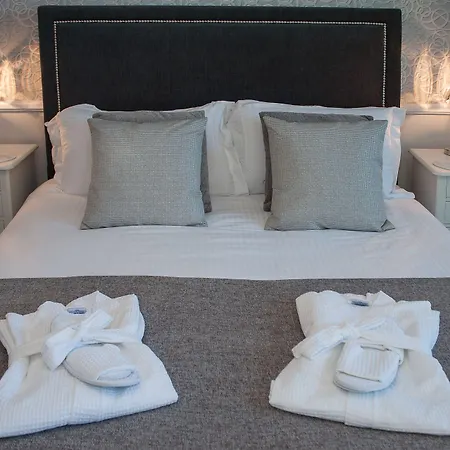 The Coppice - Including Off-site Health Club