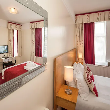 Vendégház The Coppice - Including Off-site Health Club 4*