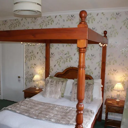 Guest house The Coppice - Including Off-site Health Club 4*