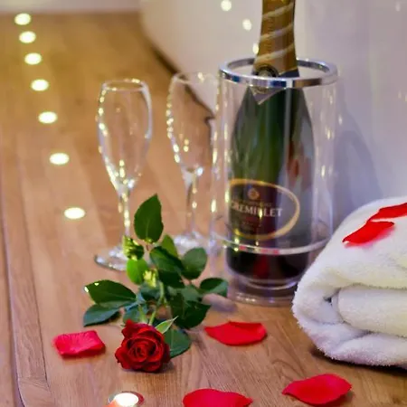 The Coppice - Including Off-site Health Club