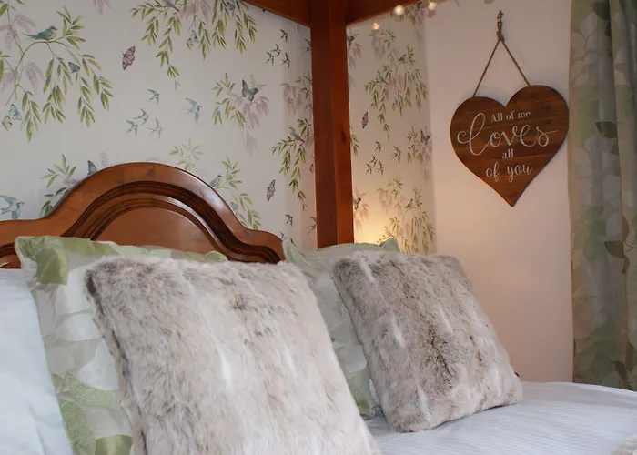 The Coppice - Including Off-site Health Club Guest house