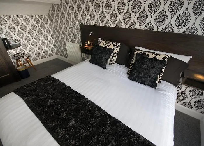 The Coppice - Including Off-site Health Club Guest house 4*